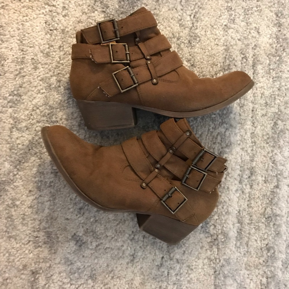 Coconuts buckle booties